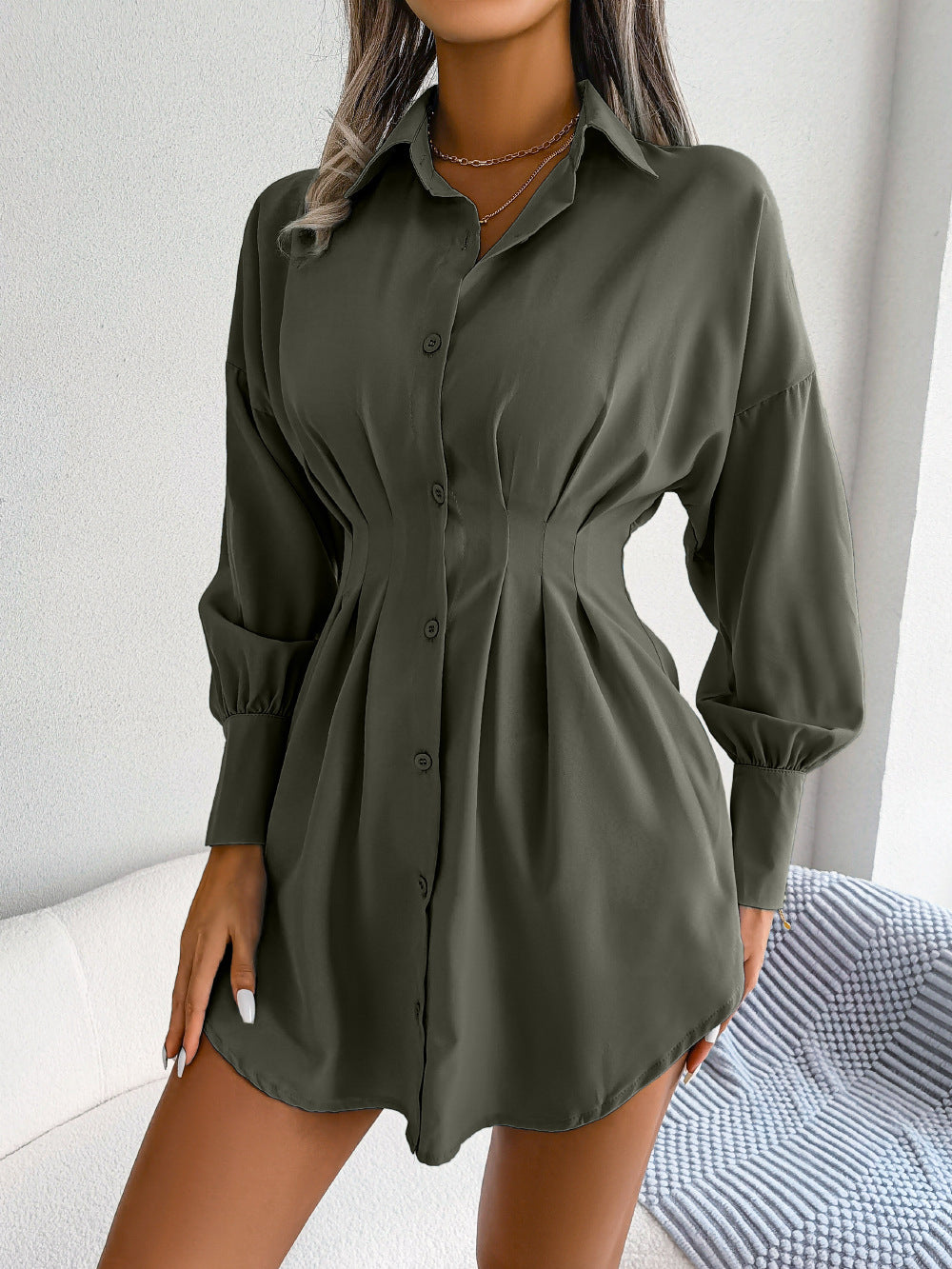 Alizza- Eleganten Damenkleid mit Bluse Motiv bis zum Knie