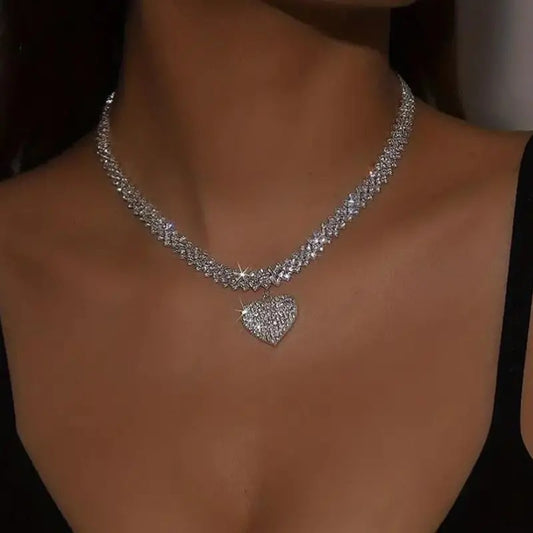 Alizza- Damen-Halskette mit Herzanhänger und Diamanten